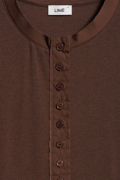DARK BROWN