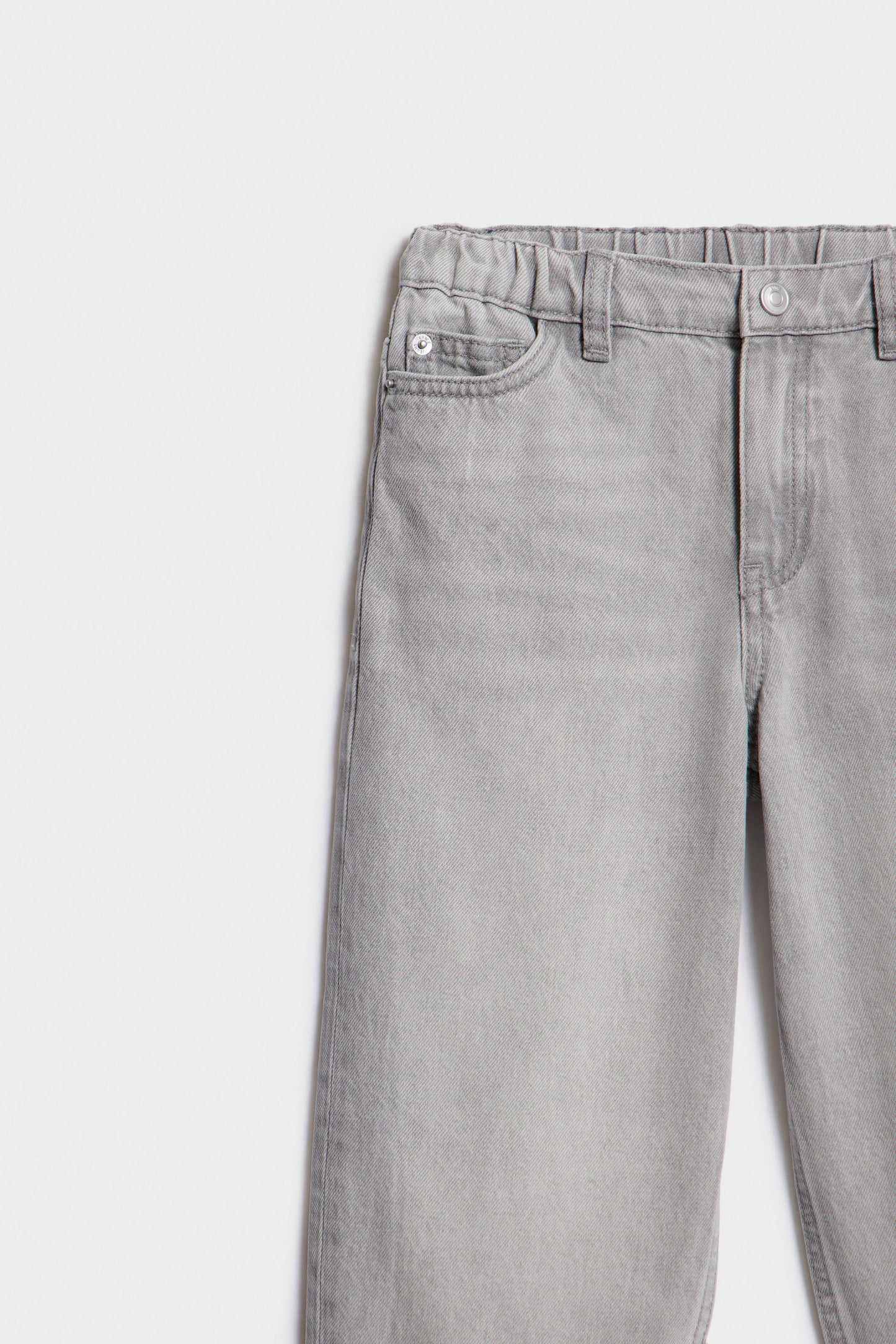 GLACIER GREY