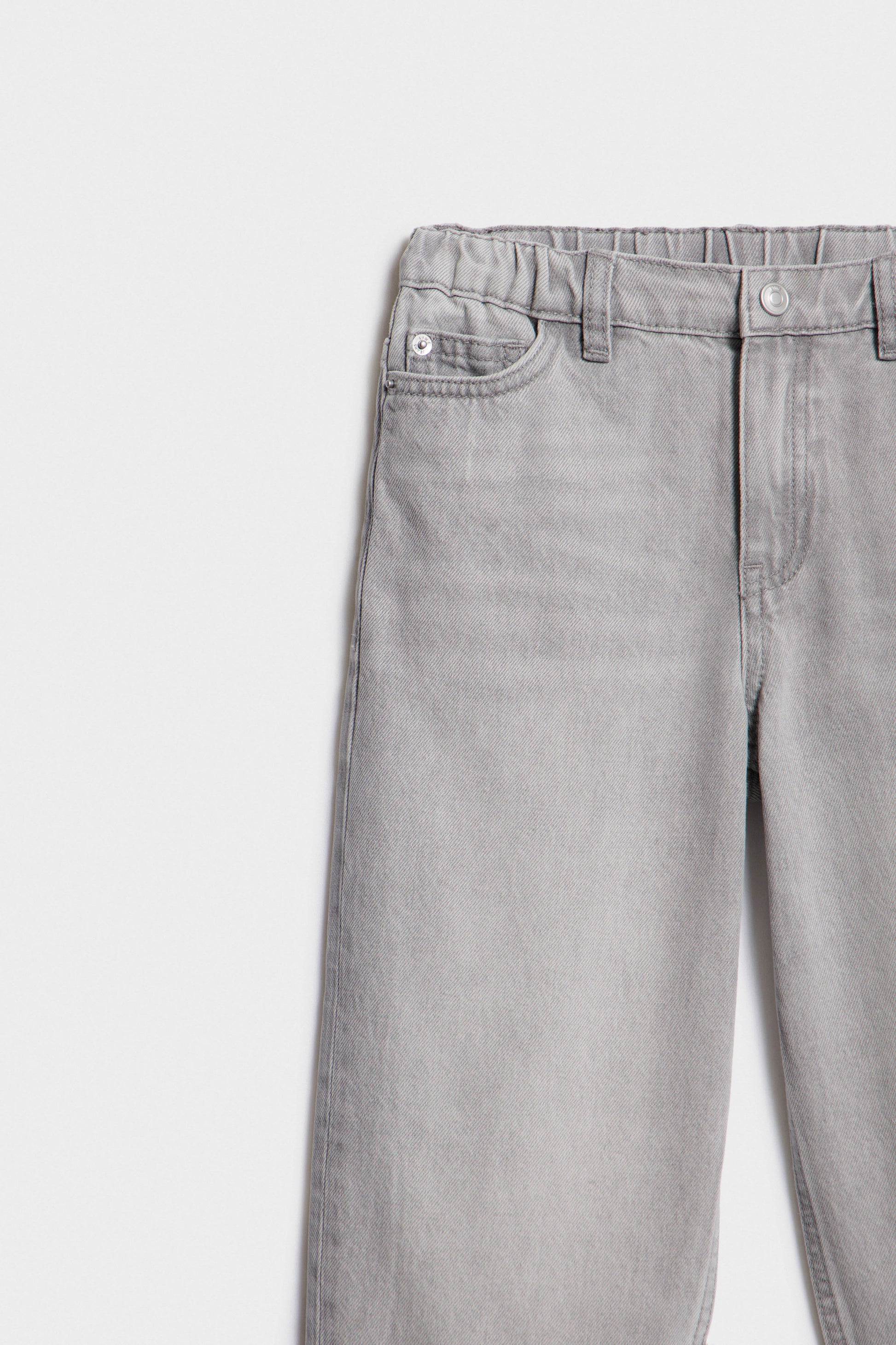 GLACIER GREY