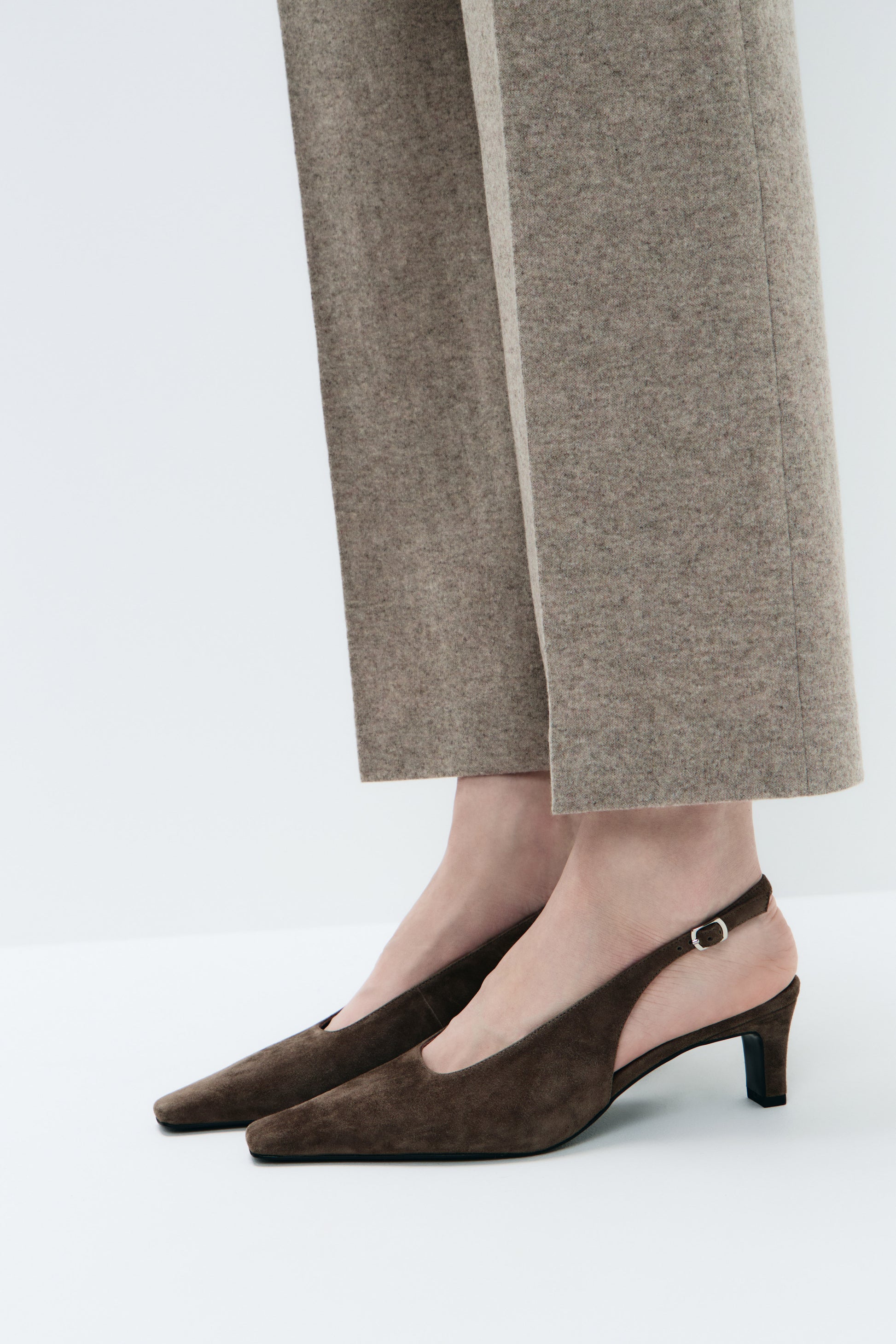 GRAY BROWN