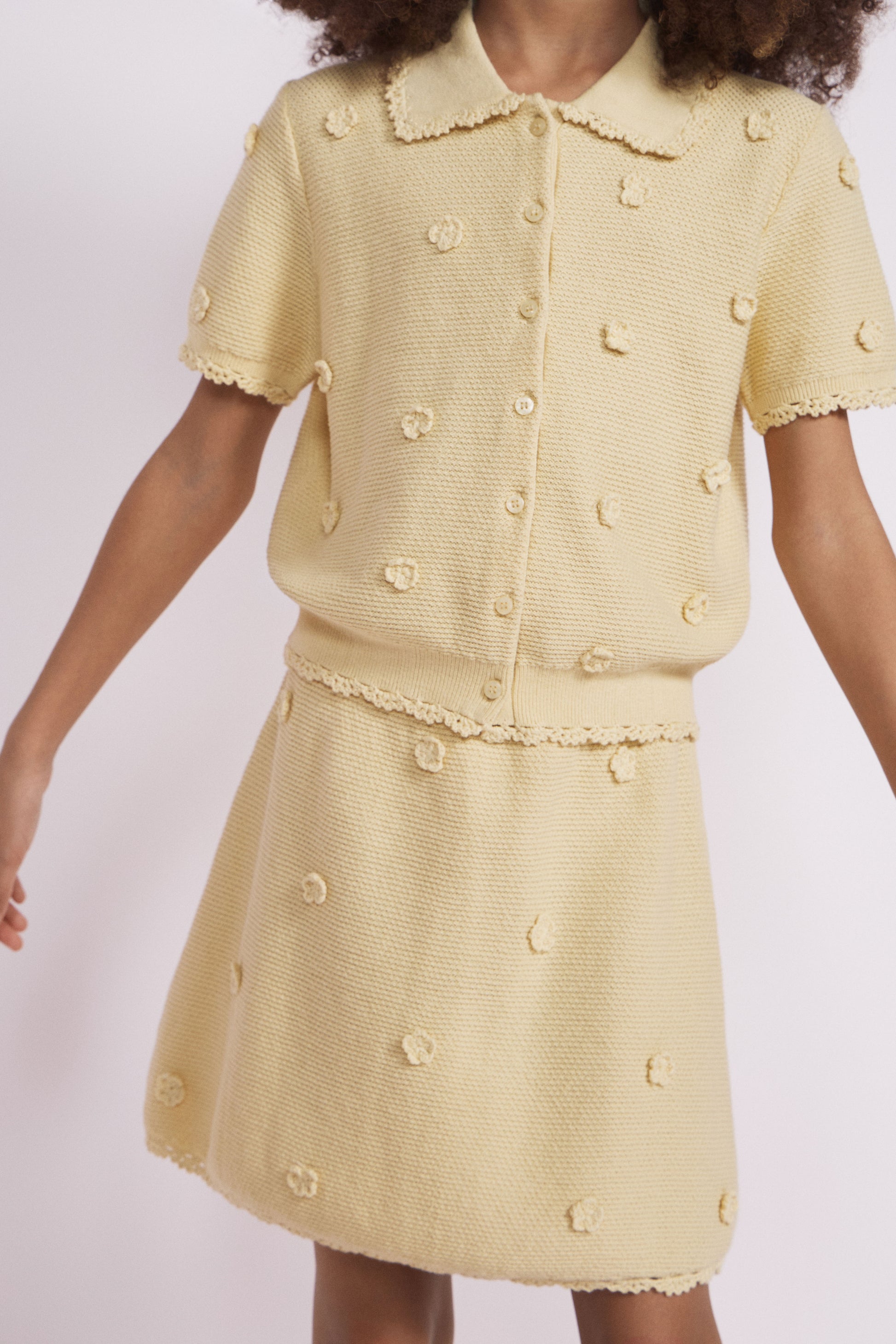 LIGHT YELLOW