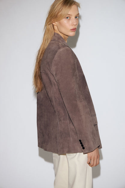 DARK BROWN