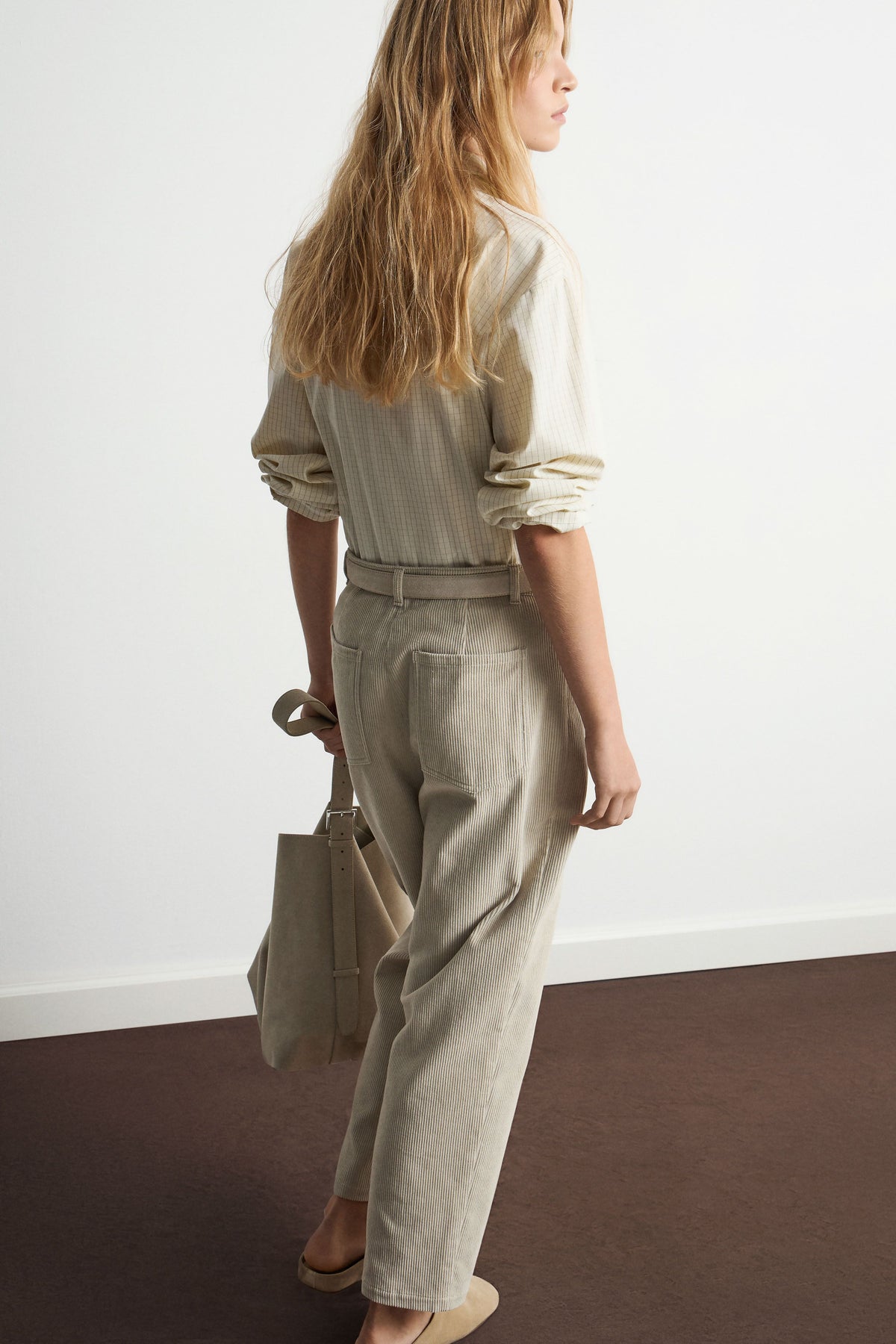 LIGHT BEIGE