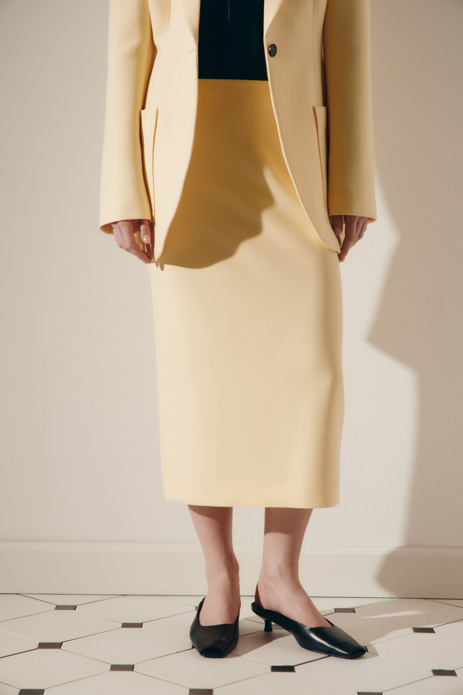 LIGHT YELLOW