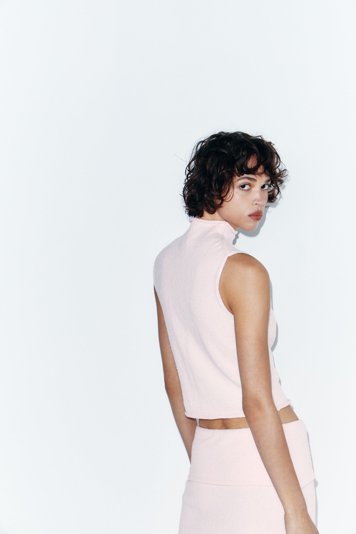 LIGHT PINK