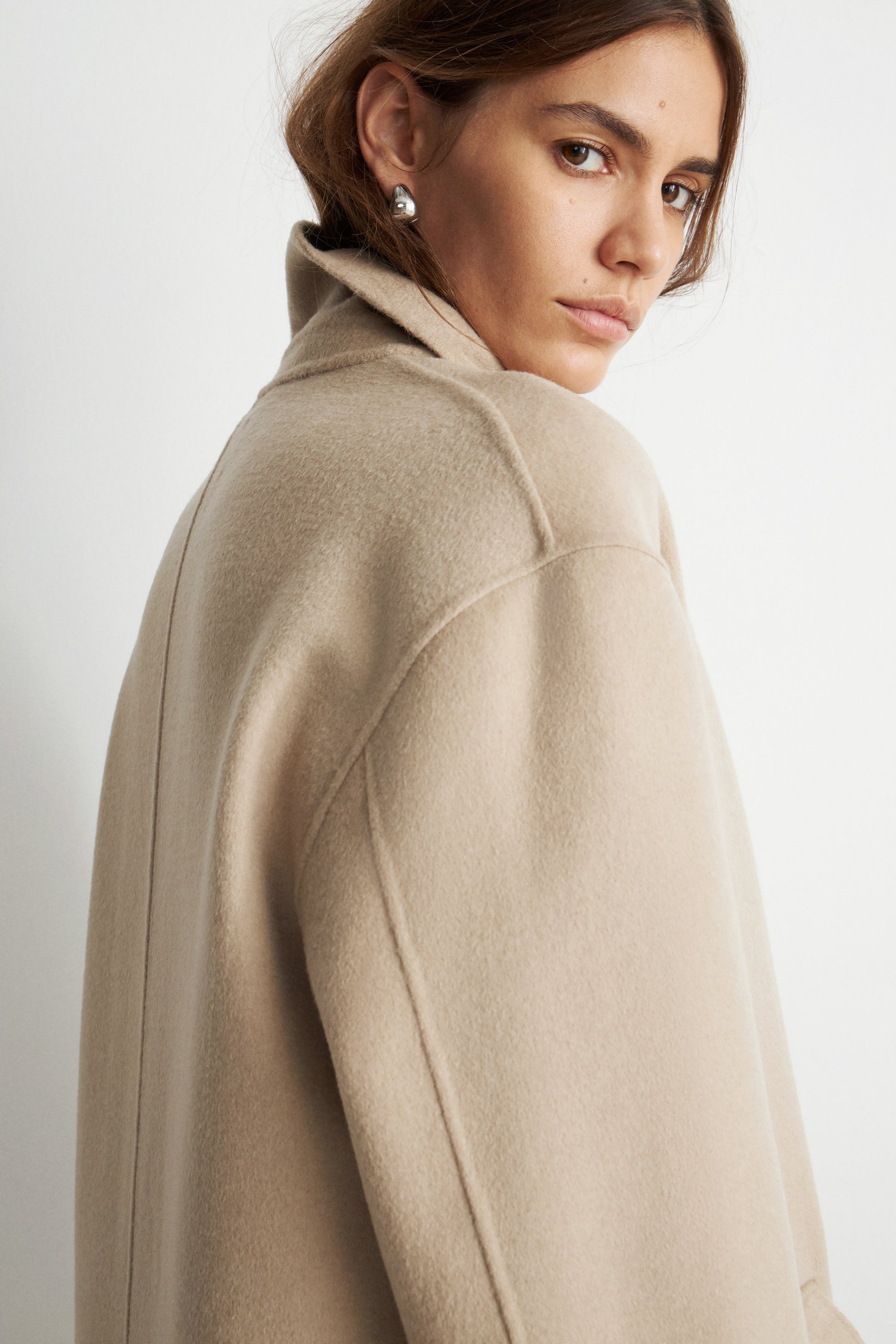 LIGHT BEIGE
