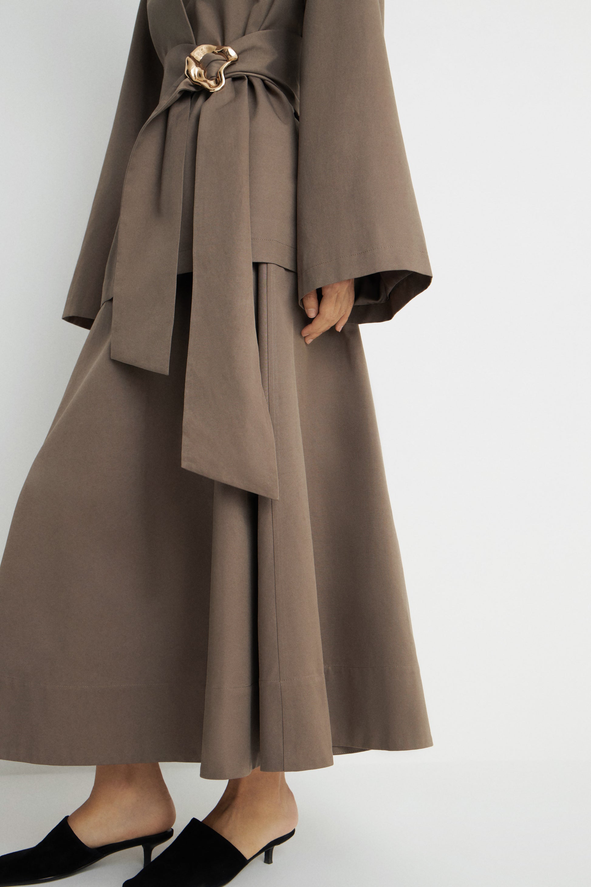 GRAY BROWN