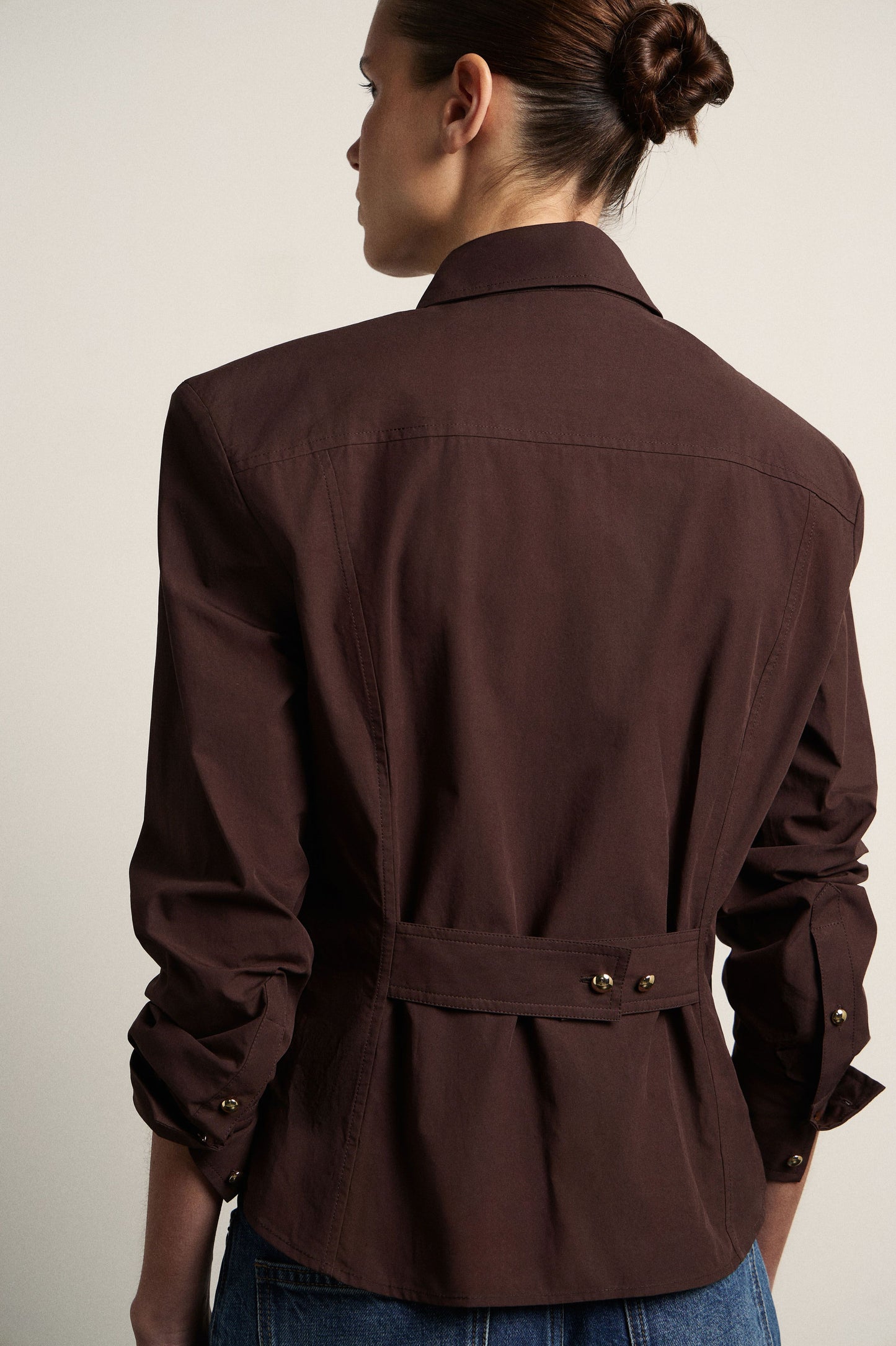 DARK BROWN