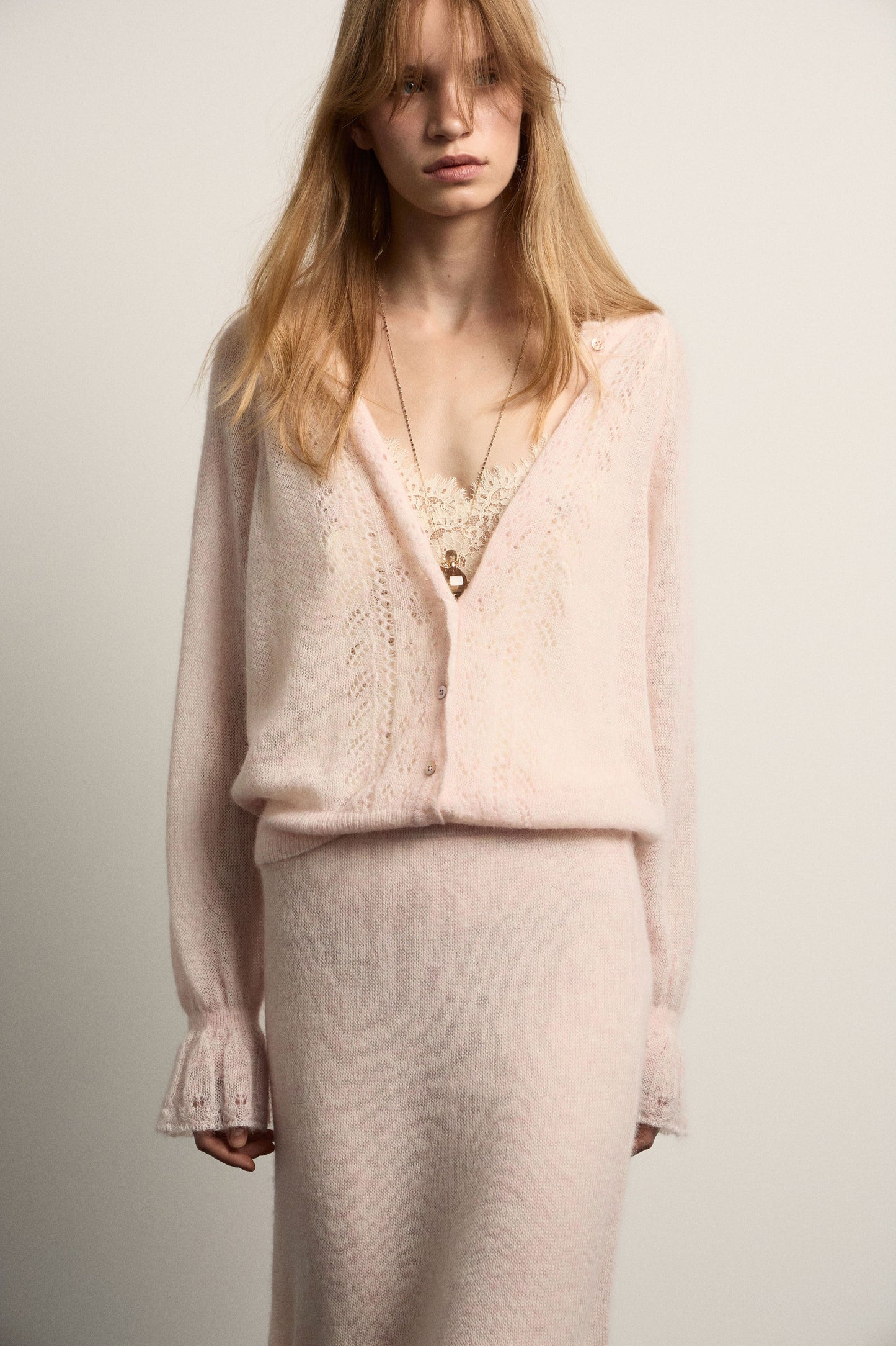 LIGHT PINK