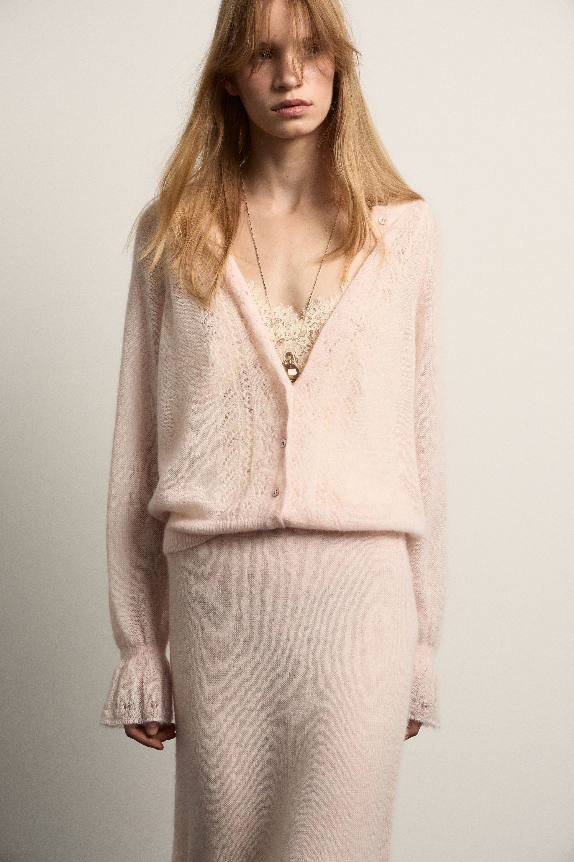 LIGHT PINK